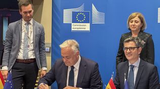 Félix Bolaños y Esteban González Pons firman en Bruselas el acuero para renovar el CGPJ