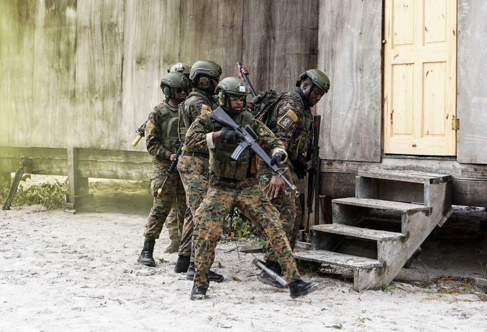 Guyana ha invertido en sus fuerzas armadas en medio de la disputa con Venezuela por la región del Esequibo.