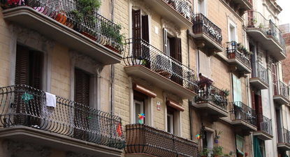 pese a la declaracion de zonas tensionadas en cataluna, cae en mas de 27 mil viviendas la oferta para alquilar en barcelona