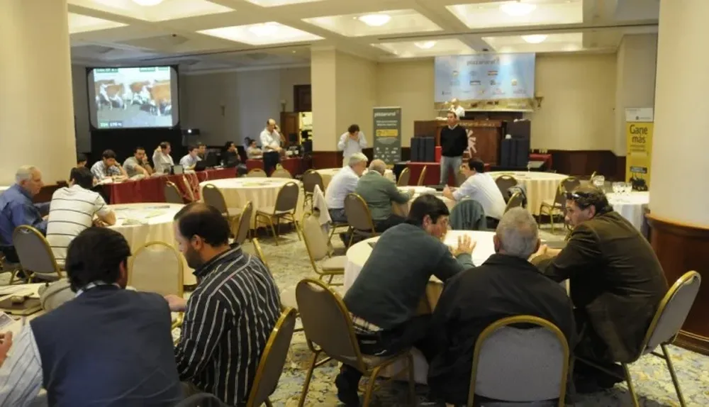 El remate transcurre en el hotel Sheraton