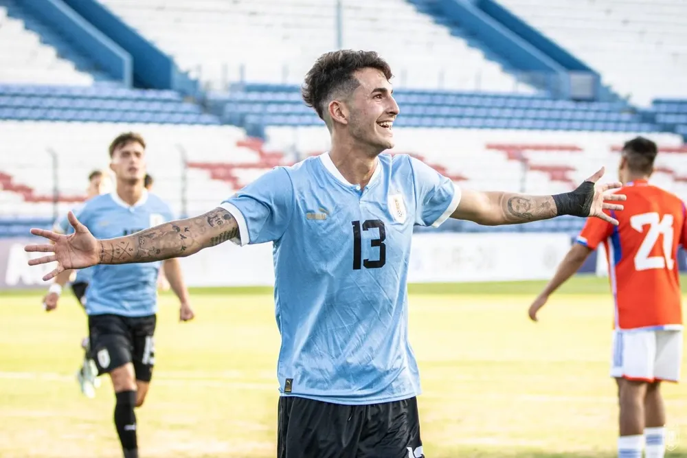 Diego Abreu con la celeste
