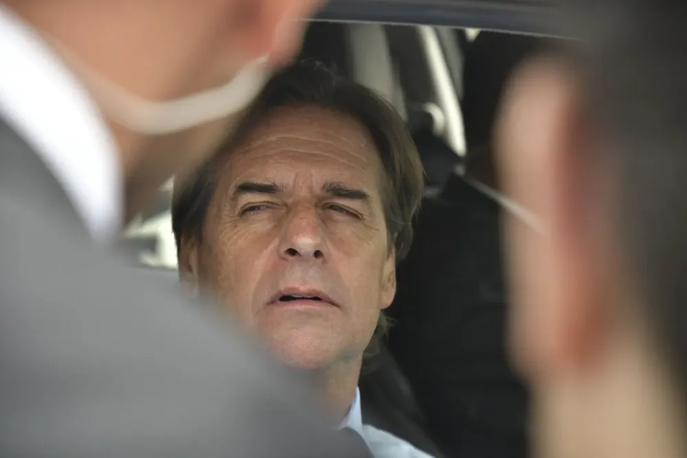 Lacalle se reúne este sábado con líderes de los partidos políticos.