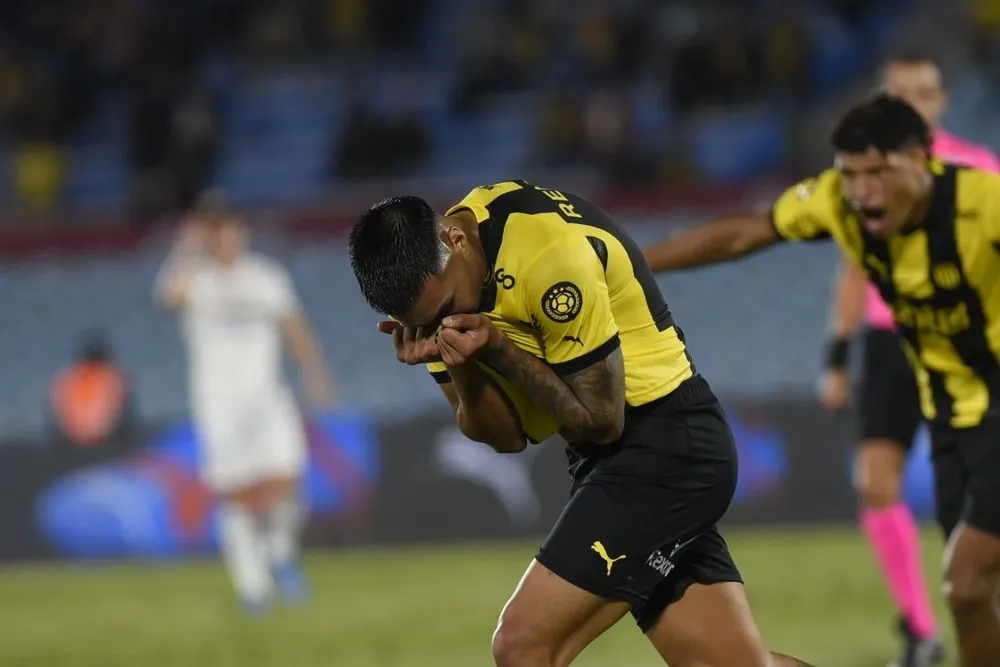 Rodrigo Saravia, gol a Plaza