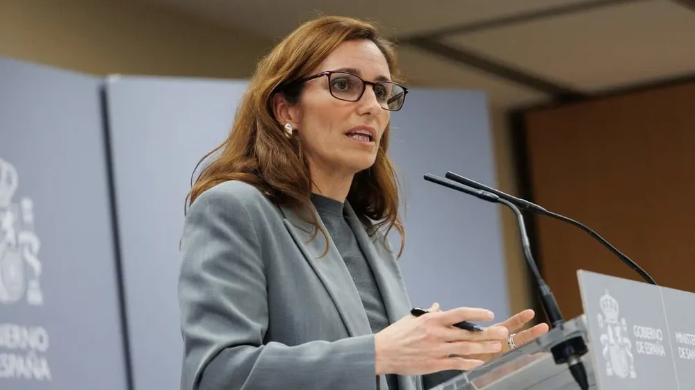 La ministra de Sanidad, Mónica Garcia, en la rueda de prensa de este viernes en la que anunció la luz verde al Plan Integral de Prevención y Control del Tabaquismo