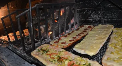 Las pizzas a la parrilla de Facal en casa