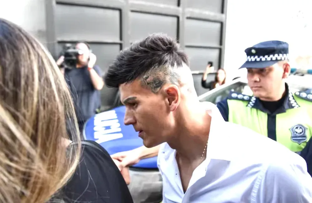 Pedirán prisión preventiva en cárcel común para los jugadores de Vélez acusados de abuso