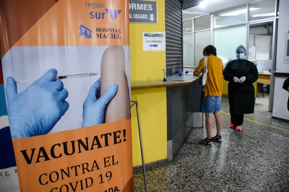 El gobierno prevé que en marzo llegarán 148 mil dosis de AstraZeneca