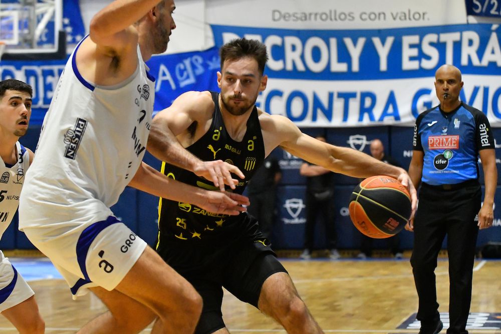 Santiago Véscovi fue la figura de Peñarol contra Malvín