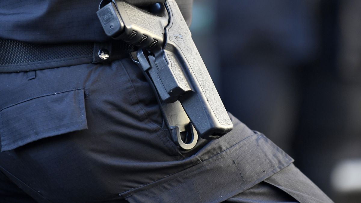 El silencio detrás del arma reglamentaria: qué pasa con la salud mental de los policías en Uruguay