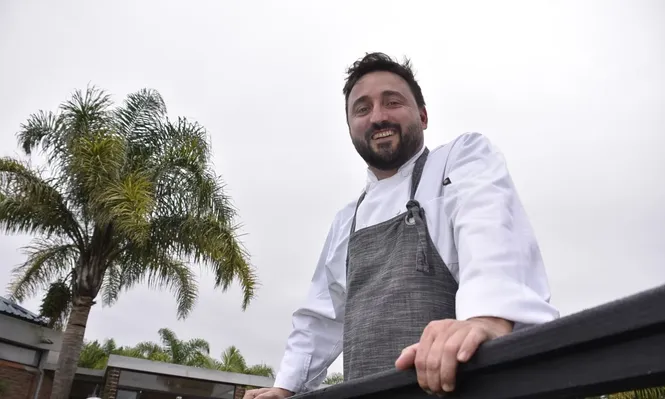 Las peripecias del cocinero de la selección, sin trabajo y con un hijo recién nacido