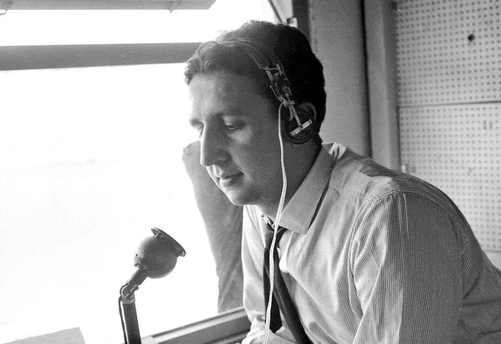 Da Silveira en sus inicios en la radio