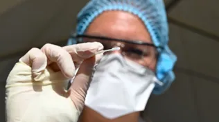Caso de covid-19 estuvo en una fiesta clandestina con 300 personas en Minas