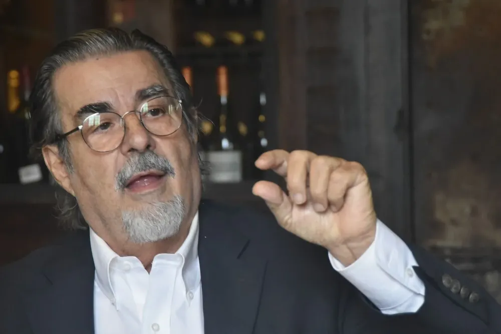 El precandidato colorado Gustavo Zubía en entrevista con El Observador en La Casa Violeta