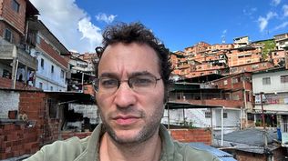 Natanson en Petare, el barrio popular más grande de Venezuela y apenas más pequeño que la favela Rocinha de Brasil.