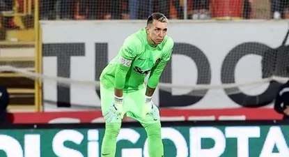 Muslera fue decisivo en la victoria de Galatasaray