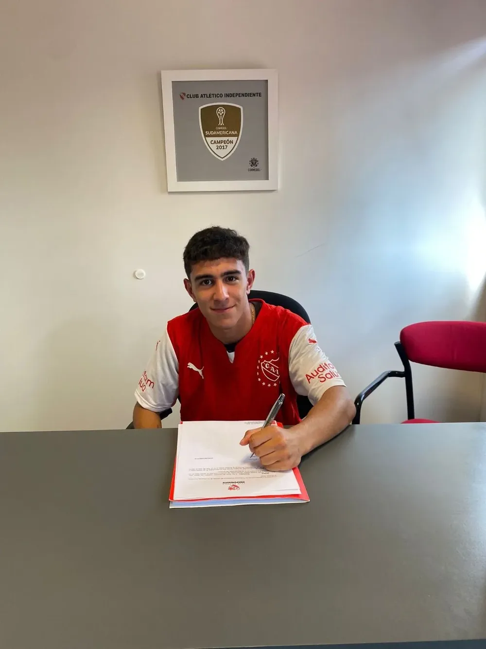 La forma del contrato con el rojo