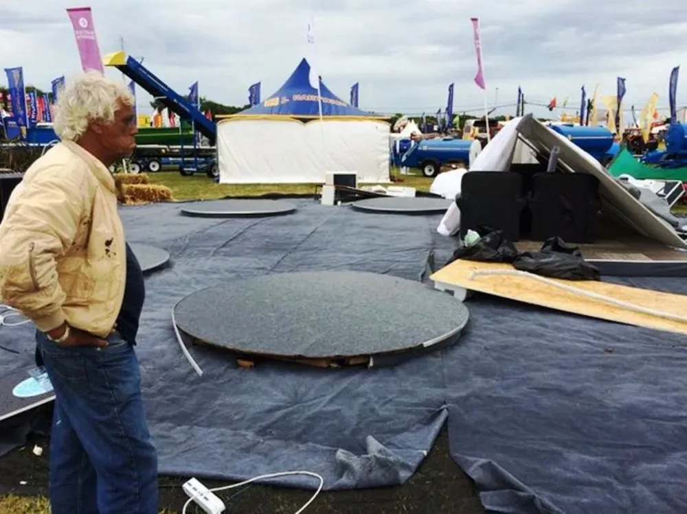 El temporal afecttó algunos stands de la Expoactiva