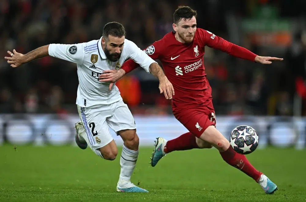 Dani Carvajal y Andrew Robertson