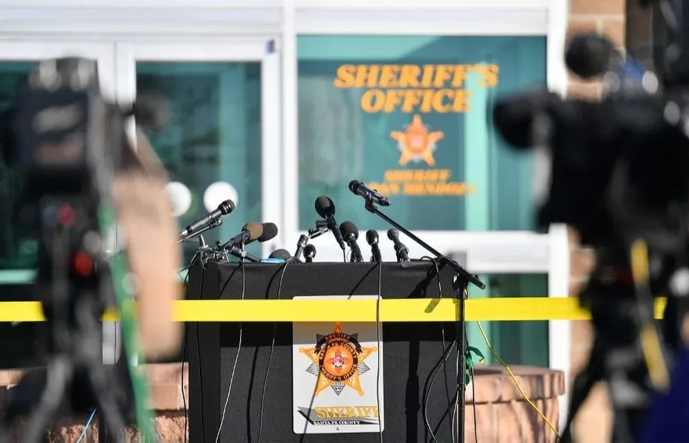 Imágenes de la conferencia de prensa policial tras el incidente.