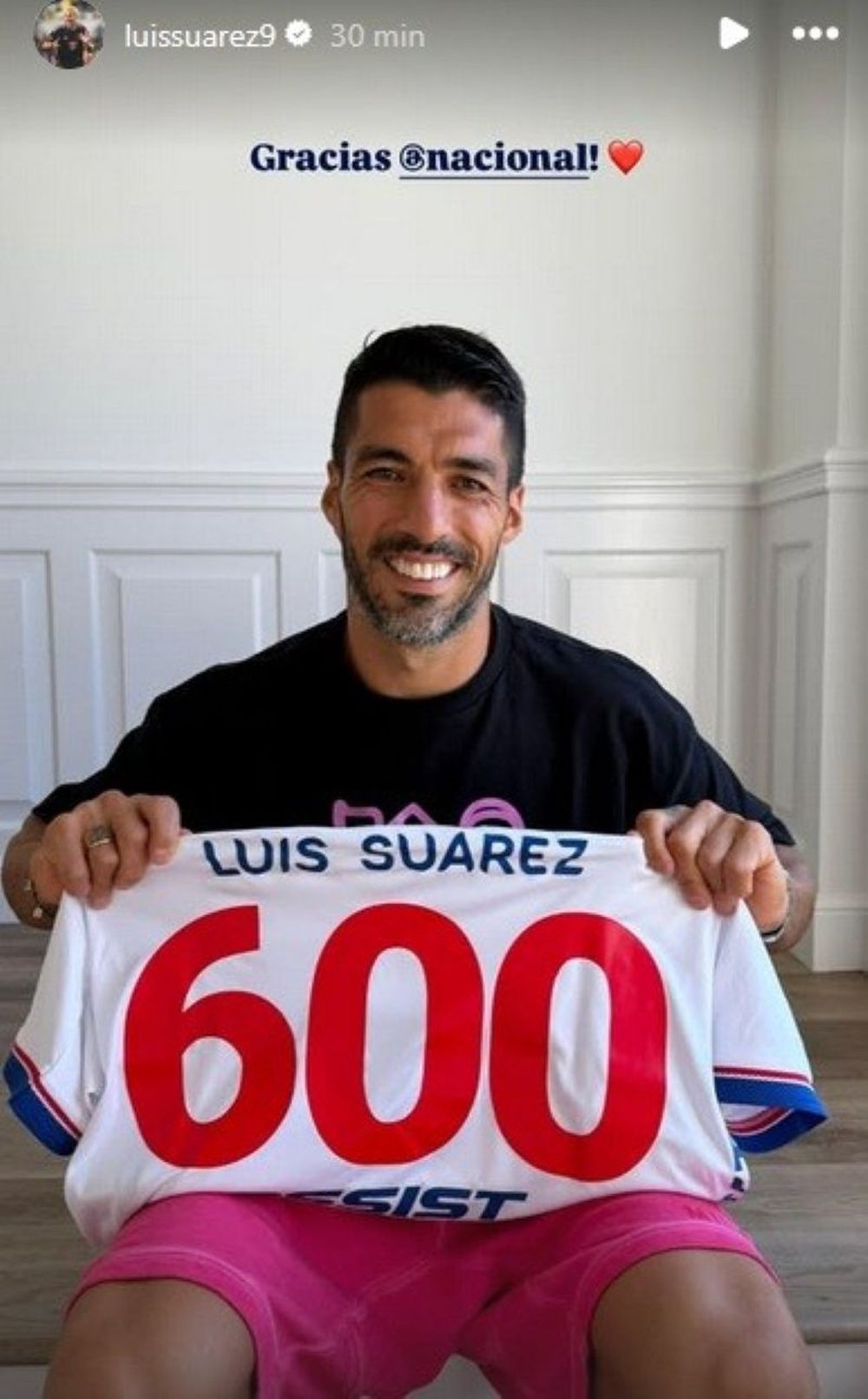 El agradecimiento de Luis Suárez para Nacional por el regalo que le envió el club por los 600 goles