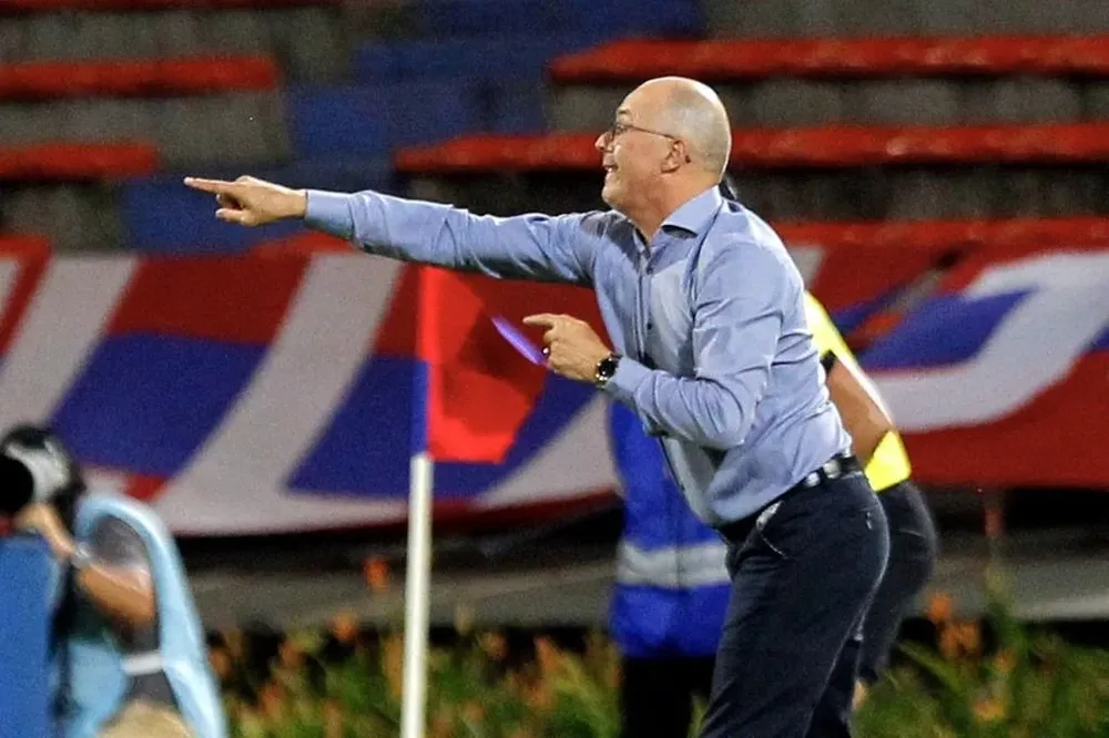 Alfredo Arias en DIM