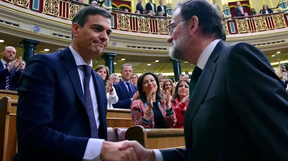 Pedro Sánchez es el primer presidente del gobierno español en llegar al poder tras una moción de censura.