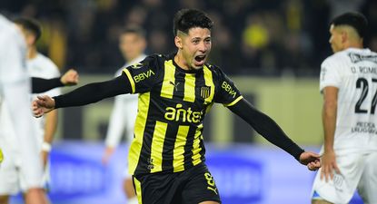 Nicolás Fernández celebra su gol ante Liverpool