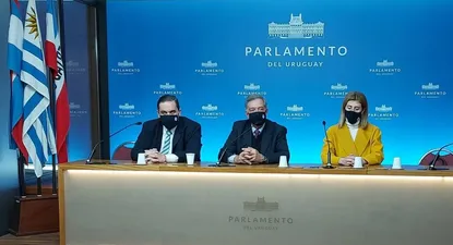 Ignacio Buffa, Fernando Mattos y Fernanda Maldonado.