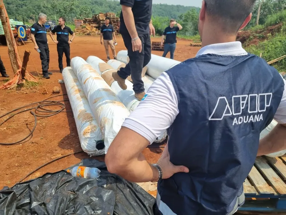 Operativo de la Aduana Argentina en la Triple Frontera compartida con Brasil y Paraguay.