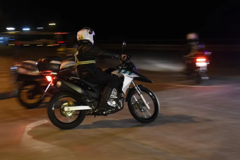 Los controles policiales se intensificaron en las calles cercanas al parque