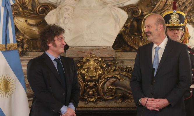 Más de 1.000 normativas modificadas: el impacto de la desregulación impulsada por Javier Milei y Sturzenegger