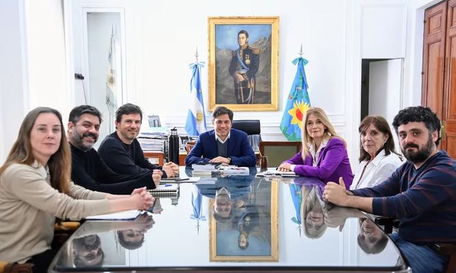 El gobernador brindó este lunes por la mañana una conferencia de prensa junto a otros miembros del gabinete bonaerense.