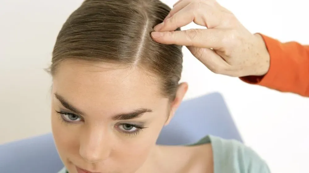 La pregunta de por qué tenemos pelo en algunas zonas de nuestro cuerpo y otras no fue una interrogante por siglos para la ciencia