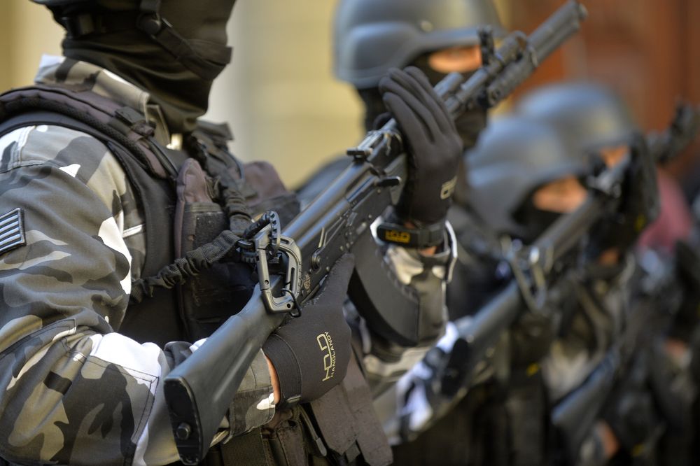 Policías, armas, pistolas, policía.