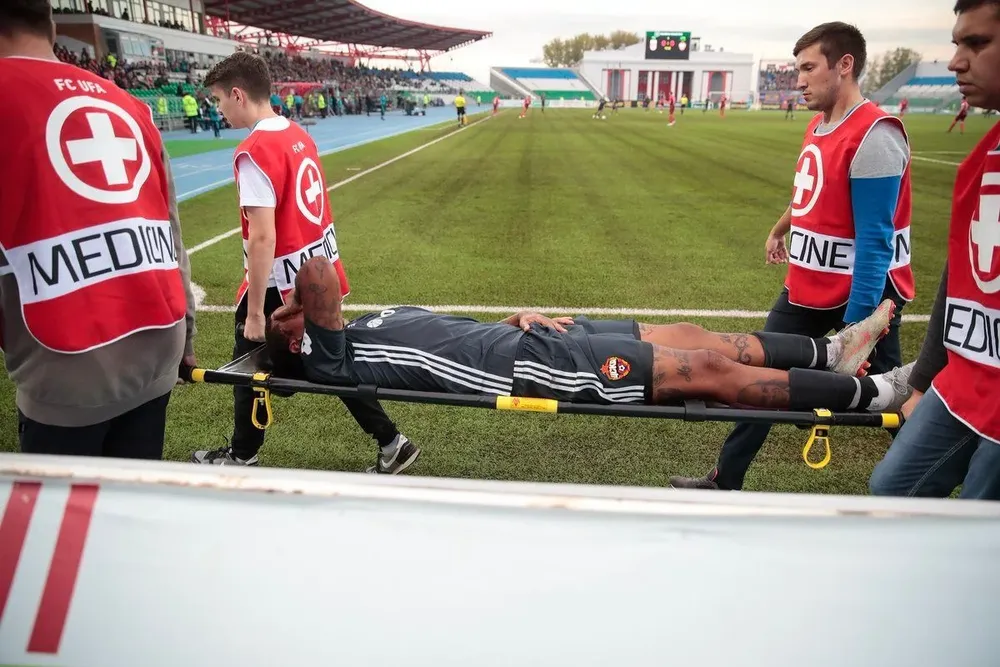 El momento de la lesión de Abel Hernández