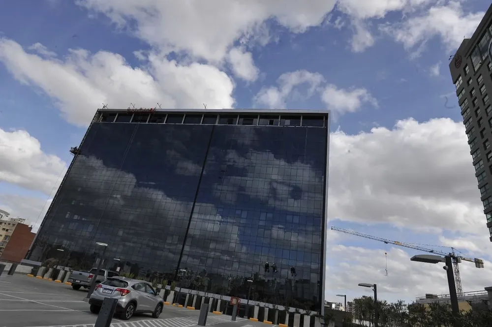 Bomberos fue al Punta Carretas Tower por un desprendimiento de humo