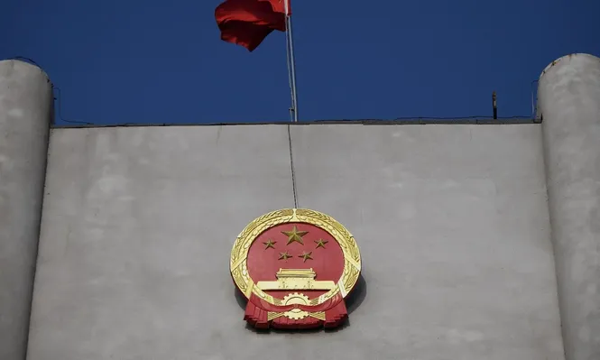 El ministro de Relaciones Exteriores de Canadá, Marc Garneau, dijo este sábado que China se comporta como un “matón” en el recreo de la escuela