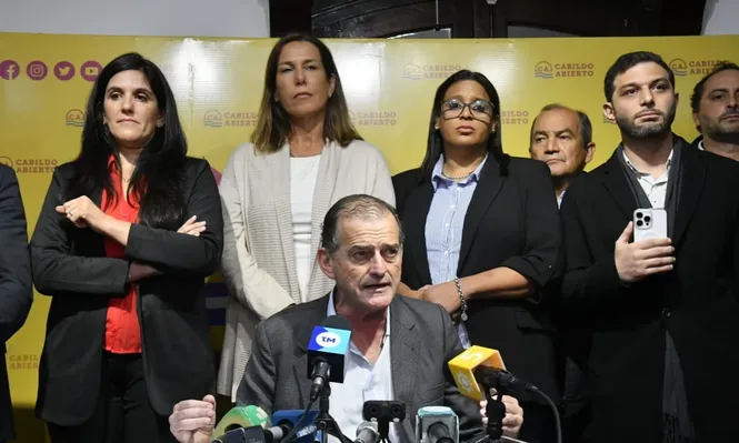 Cabildo Abierto no llegó a las firmas para convocar un plebiscito por la deuda justa