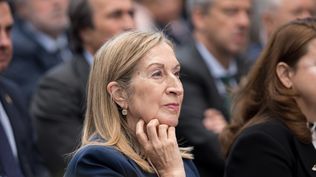 Ana Pastor deja el Congreso para volver a las instituciones profesionales sanitarias