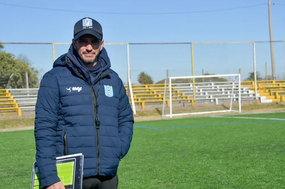 Nicolás Vigneri, DT de Uruguay Montevideo