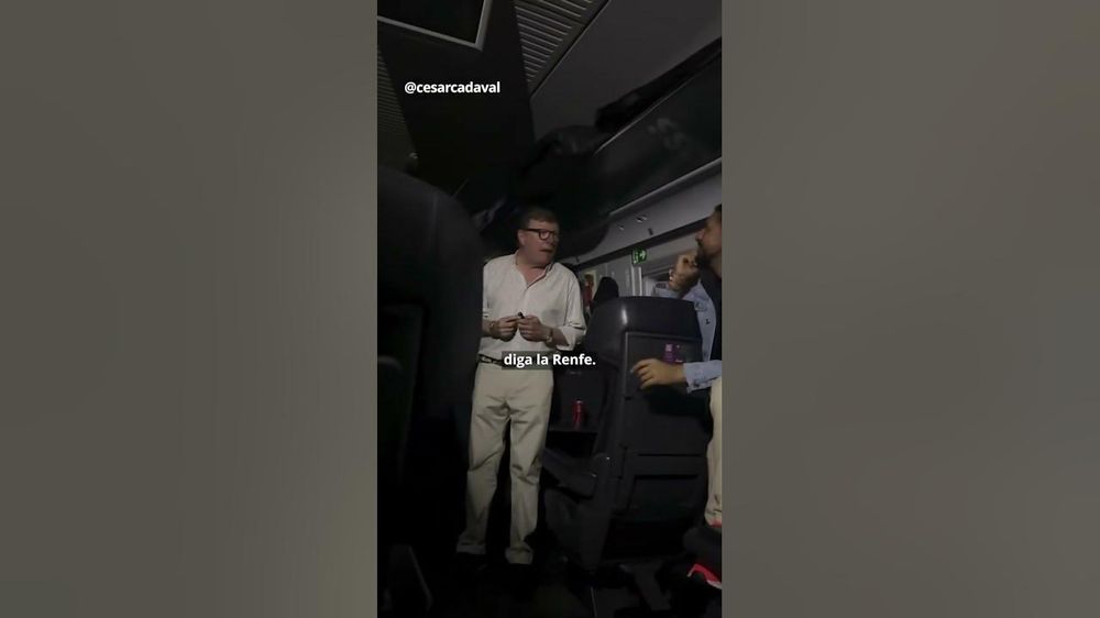 César de Los Morancos alegra la espera en un AVE tras el robo de cable que dejó a más de 6 mil pasajeros varados.