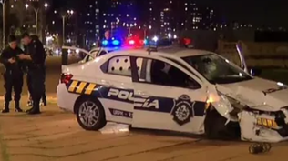 Persecución policial terminó con un choque entre un patrullero y una moto frente al Puerto de Montevideo