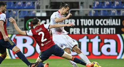 Godín marcando a Zlatan