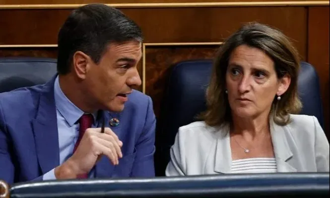 edro Sánchez y Teresa Ribera, en el Congreso.