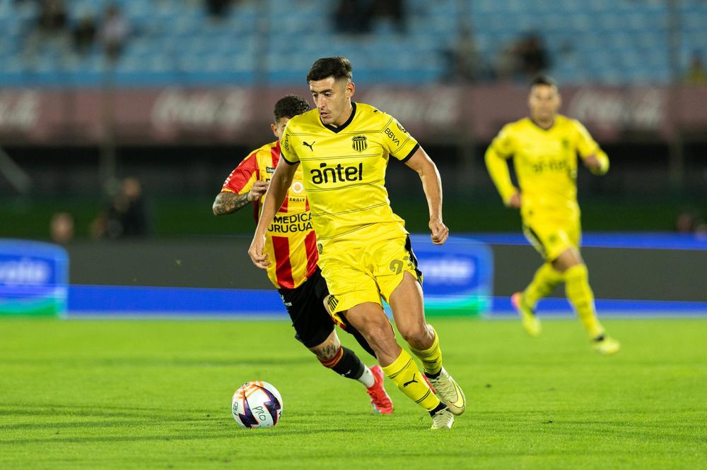 Gastón Togni en el partido ante Progreso