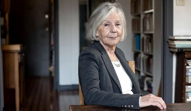 El encargado del edificio donde vivía Beatriz Sarlo reclama su departamento como heredero
