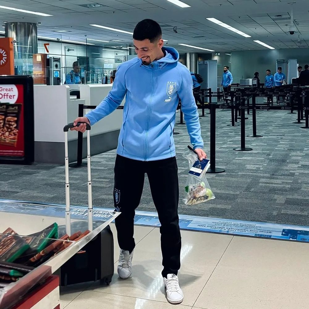 Walter Domínguez antes de viajar con la selección uruguaya