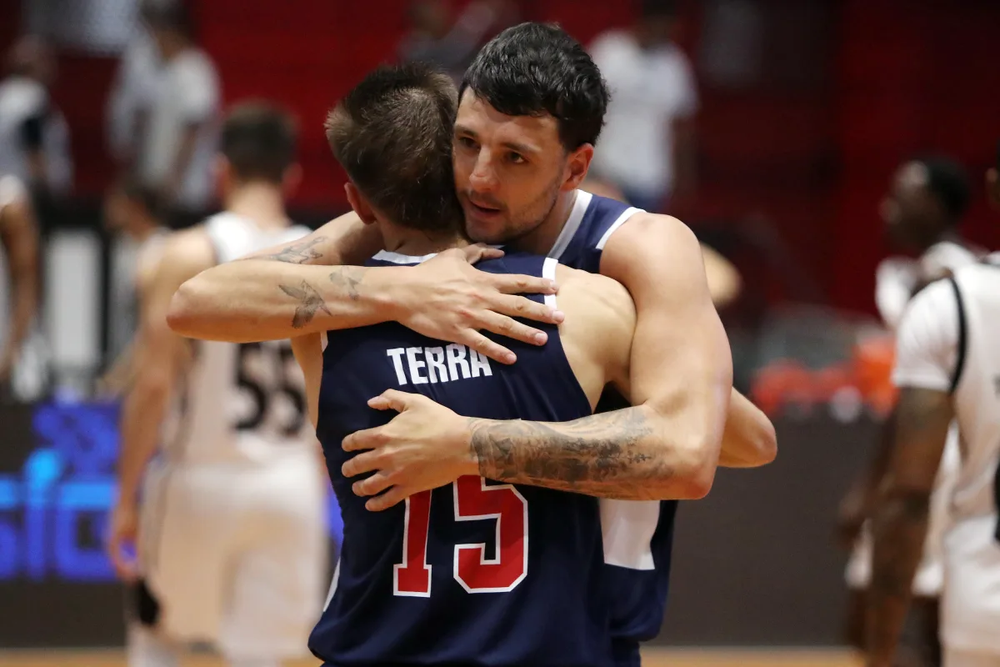 Theo Metzger con Facundo Terra