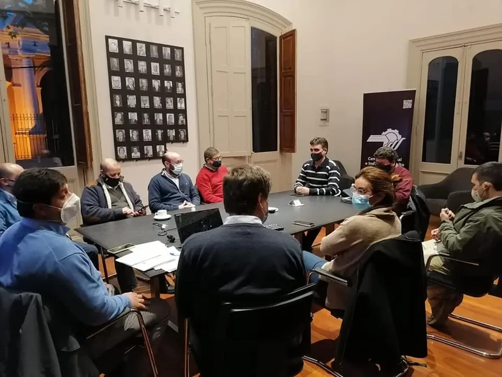 El intendente Lima reunido con empresarios locales