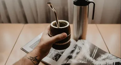 ¿Cuánto cuesta calentar el agua para el mate y con qué tarifa de UTE es más barato?